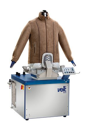 Persmachine voor kreukvrij afwerken van kleding